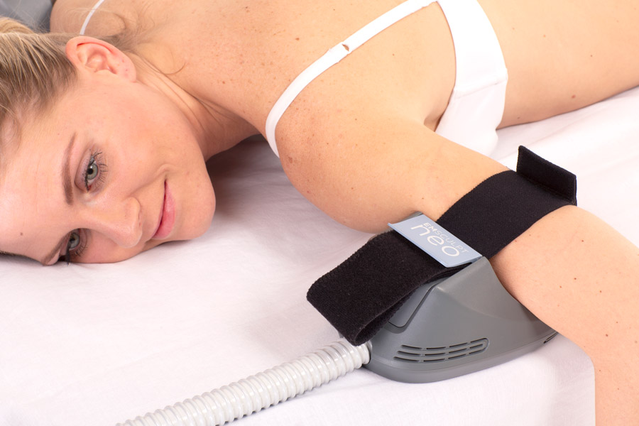 Arm and shoulder rehabilitation with Emsculpt NEO